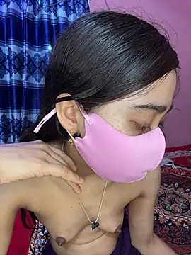 Snapshot of maya-Couple19 chatting on 13, 4, 2026 maya-Couple19 online show from 13, 4, 2026