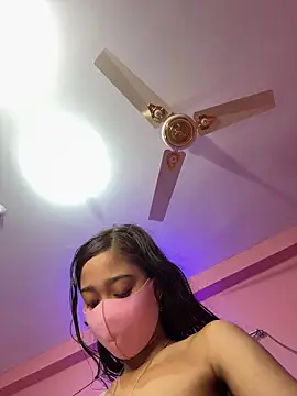 Snapshot of maya-Couple19 chatting on 14, 4, 2026 maya-Couple19 online show from 14, 4, 2026