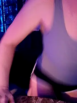 Jeannie 69 andahalf online show from 16, 11, 2025