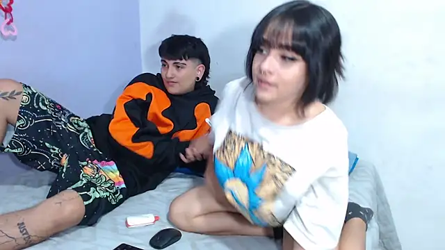 Snapshot of onixandghosty1 chatting on 4, 12, 2025 onixandghosty1 online show from 4, 12, 2025