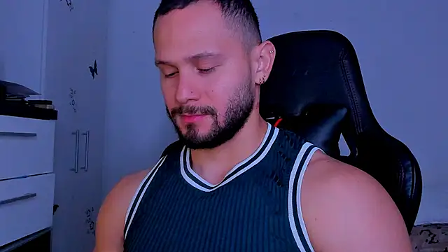 Snapshot of andrewcorey1 chatting on 24, 9, 2025 andrewcorey1 online show from 24, 9, 2025