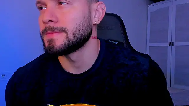 Snapshot of andrewcorey1 chatting on 6, 10, 2025 andrewcorey1 online show from 6, 10, 2025