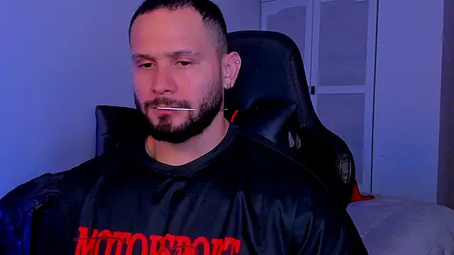 Snapshot of andrewcorey1 chatting on 7, 10, 2025 andrewcorey1 online show from 7, 10, 2025