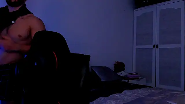 Snapshot of andrewcorey1 chatting on 8, 10, 2025 andrewcorey1 online show from 8, 10, 2025