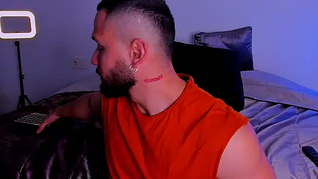 Snapshot of andrewcorey1 chatting on 28, 10, 2025 andrewcorey1 online show from 28, 10, 2025