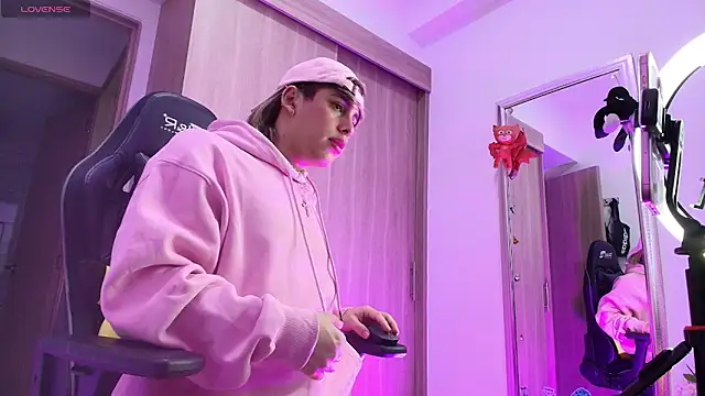 Snapshot of brunothompson3 chatting on 23, 10, 2025 brunothompson3 online show from 23, 10, 2025