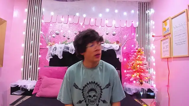 Snapshot of Desire_Ecstasy chatting on 22, 12, 2025 Desire Ecstasy online show from 22, 12, 2025