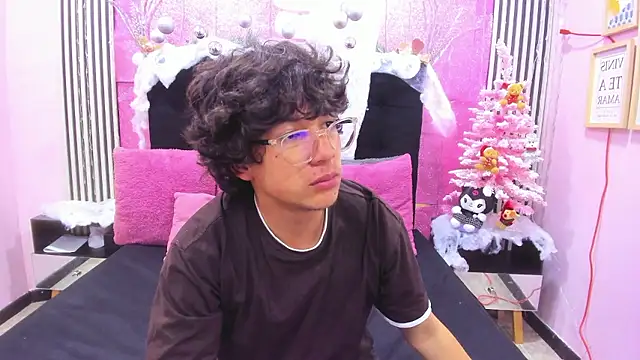 Snapshot of Desire_Ecstasy chatting on 8, 1, 2026 Desire Ecstasy online show from 8, 1, 2026