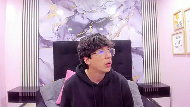 Snapshot of Desire_Ecstasy chatting on 1, 2, 2026 Desire Ecstasy online show from 1, 2, 2026