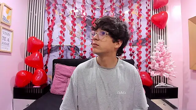 Snapshot of Desire_Ecstasy chatting on 18, 2, 2026 Desire Ecstasy online show from 18, 2, 2026