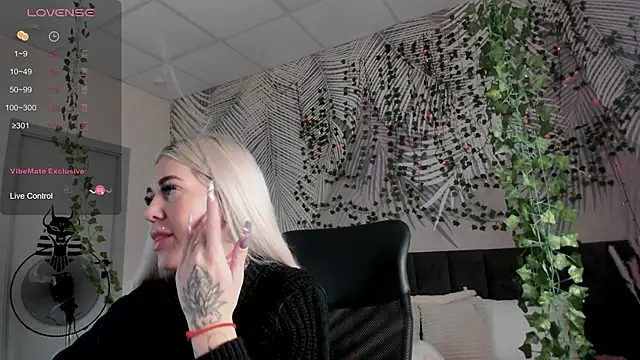 Kira Key online show from 9, 1, 2026