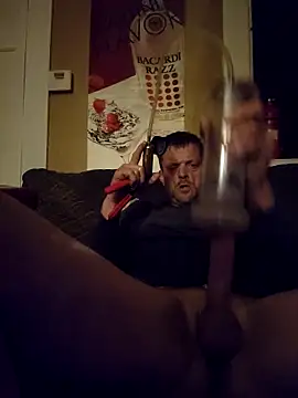 Snapshot of Solostroker39 chatting on 8, 4, 2026 Solostroker39 online show from 8, 4, 2026