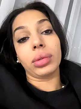 Bella Vixen  online show from 5, 11, 2025