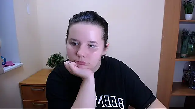 Snapshot of Mina_sky_ chatting on 9, 9, 2025 Mina sky  online show from 9, 9, 2025