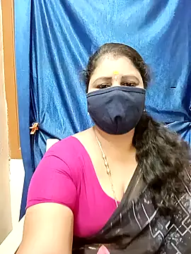 Snapshot of sushma26 chatting on 11, 9, 2025 sushma26 online show from 11, 9, 2025