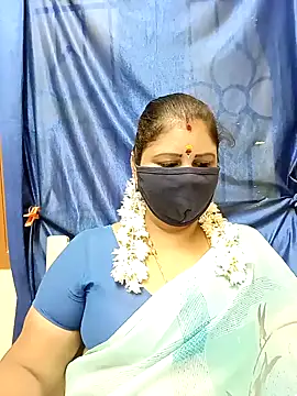 Snapshot of sushma26 chatting on 25, 9, 2025 sushma26 online show from 25, 9, 2025