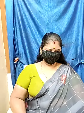 Snapshot of sushma26 chatting on 7, 10, 2025 sushma26 online show from 7, 10, 2025