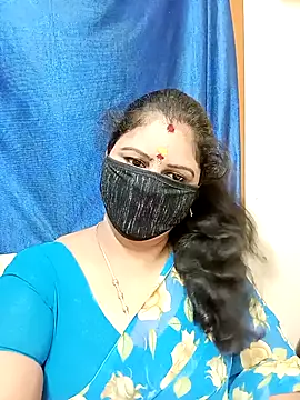 Snapshot of sushma26 chatting on 15, 10, 2025 sushma26 online show from 15, 10, 2025