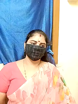 Snapshot of sushma26 chatting on 17, 10, 2025 sushma26 online show from 17, 10, 2025