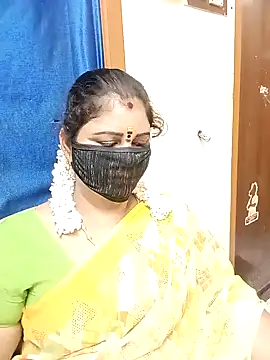 Snapshot of sushma26 chatting on 21, 11, 2025 sushma26 online show from 21, 11, 2025