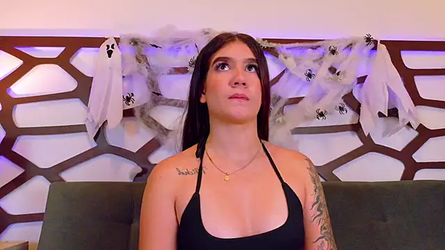 kloe bella online show from 27, 10, 2025