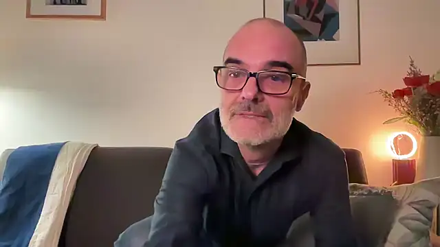 Snapshot of Milkywaymen chatting on 22, 3, 2026 Milkywaymen online show from 22, 3, 2026