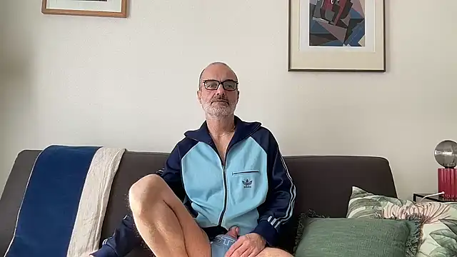 Snapshot of Milkywaymen chatting on 28, 3, 2026 Milkywaymen online show from 28, 3, 2026