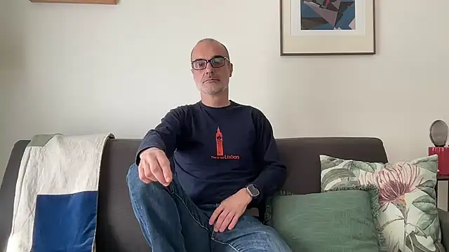 Snapshot of Milkywaymen chatting on 21, 4, 2026 Milkywaymen online show from 21, 4, 2026