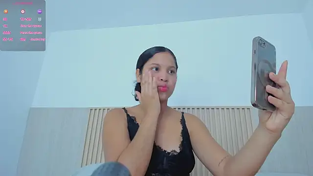 Snapshot of alena_brown_ chatting on 10, 11, 2025 alena brown online show from 10, 11, 2025