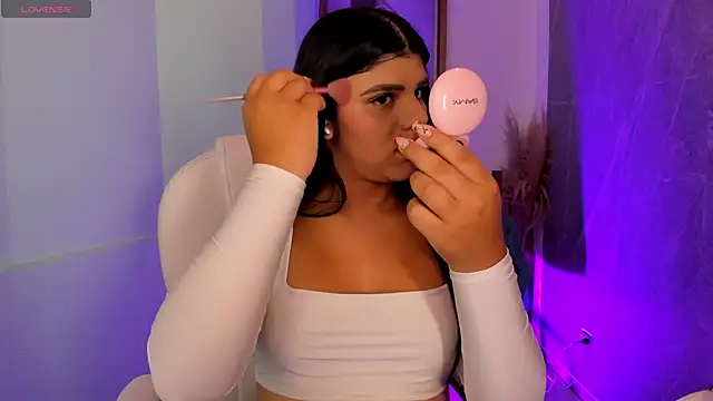 Snapshot of PauliinaBelle_ chatting on 4, 5, 2026 PauliinaBelle online show from 4, 5, 2026