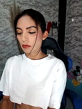 Snapshot of AlisSon__hot chatting on 29, 10, 2025 AlisSon hot online show from 29, 10, 2025