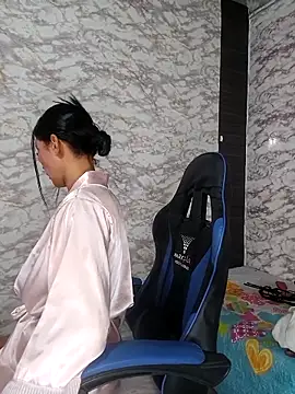 Snapshot of AlisSon__hot chatting on 4, 12, 2025 AlisSon hot online show from 4, 12, 2025