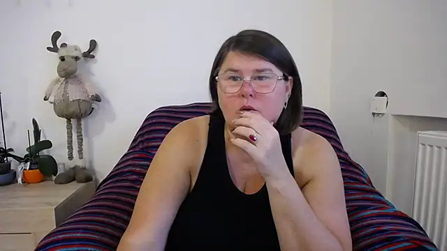 Snapshot of icyheart888 chatting on 9, 10, 2025 icyheart888 online show from 9, 10, 2025