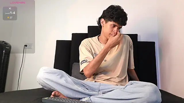 Snapshot of alexmark_ chatting on 18, 12, 2025 alexmark online show from 18, 12, 2025