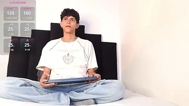 Snapshot of alexmark_ chatting on 22, 12, 2025 alexmark online show from 22, 12, 2025