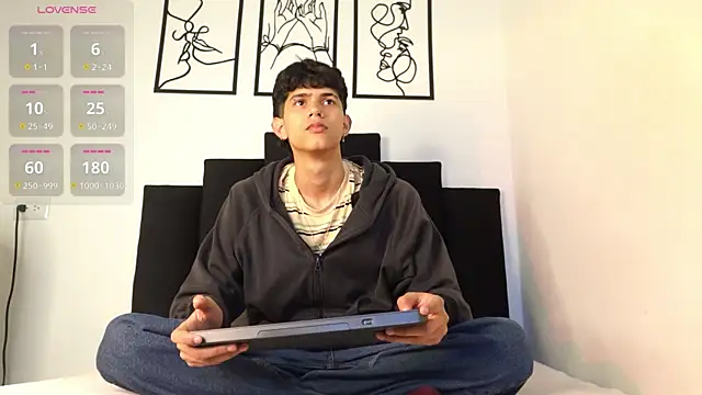 Snapshot of alexmark_ chatting on 8, 1, 2026 alexmark online show from 8, 1, 2026