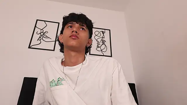 Snapshot of alexmark_ chatting on 17, 3, 2026 alexmark online show from 17, 3, 2026