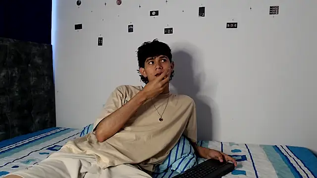 Snapshot of alexmark_ chatting on 27, 3, 2026 alexmark online show from 27, 3, 2026