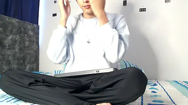 Snapshot of alexmark_ chatting on 2, 4, 2026 alexmark online show from 2, 4, 2026