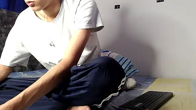 Snapshot of alexmark_ chatting on 23, 4, 2026 alexmark online show from 23, 4, 2026