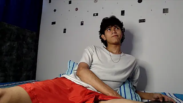 Snapshot of alexmark_ chatting on 12, 5, 2026 alexmark online show from 12, 5, 2026