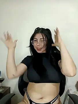 SiennaValera online show from 15, 10, 2025