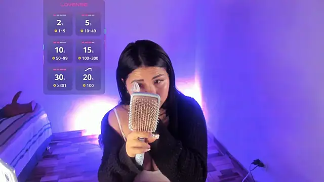 SiennaValera online show from 20, 11, 2025