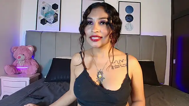 Naiaa Cruz online show from 1, 10, 2025