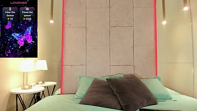 krystal swift online show from 12, 9, 2025