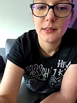 Snapshot of Swiss_Lady chatting on 20, 12, 2025 Swiss Lady online show from 20, 12, 2025
