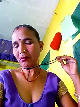 Snapshot of Monika_thakurr chatting on 18, 9, 2025 Monika thakurr online show from 18, 9, 2025