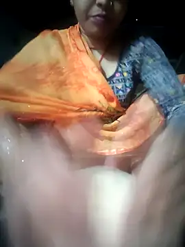 Snapshot of Monika_thakurr chatting on 10, 4, 2026 Monika thakurr online show from 10, 4, 2026