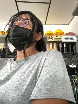 Kyra  Rose online show from 21, 11, 2025