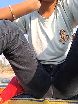 Snapshot of Antique-stickchart-couple chatting on 7, 11, 2025 Antique-stickchart-couple online show from 7, 11, 2025